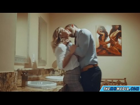 ❤️ Xa i-blonde ene-busty ikuhenda kwindlu yangasese yoluntu ❤❌  kumanyala xh.nastypornpics-com.ru ️❤